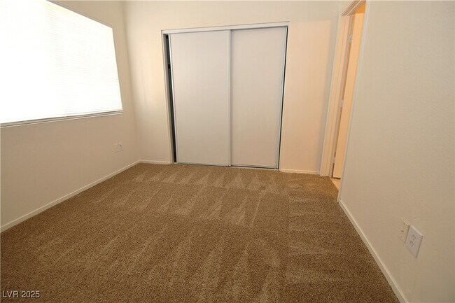 Building Photo - 8725 W Flamingo Rd