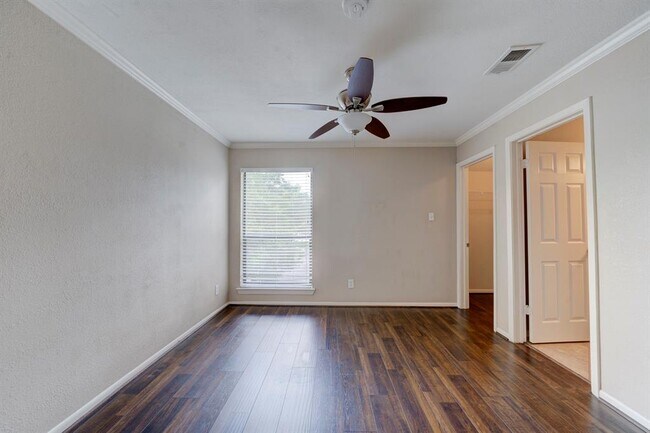 Building Photo - 2277 S Kirkwood Rd