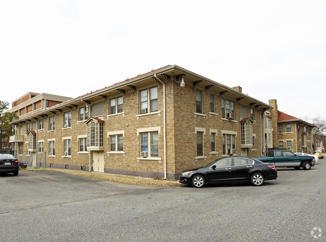 Building Photo - 244 S Cleveland St