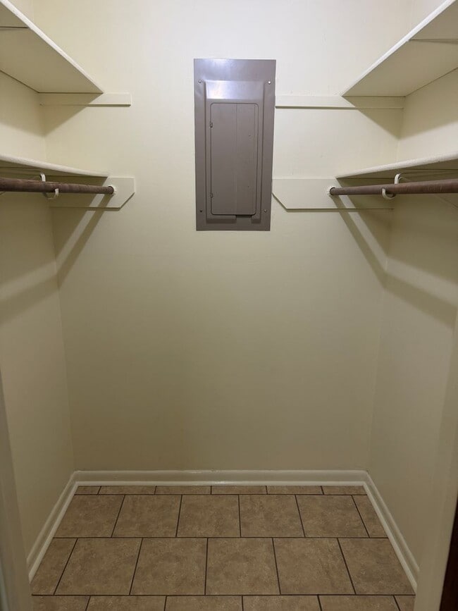 Building Photo - 3109-B Quail Court