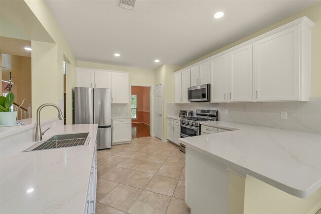 Building Photo - 2414 Falcon Knoll Ln