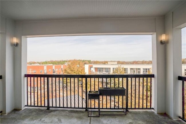Building Photo - 870 Inman Village NE Pky