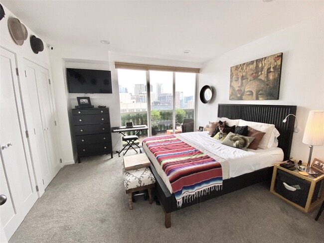 Building Photo - 2016 Main St