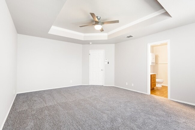 Building Photo - Well-Maintained 3-Bedroom Home – Ideal for Students & Professionals!