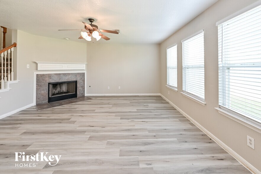 Building Photo - 25106 Twister Tr