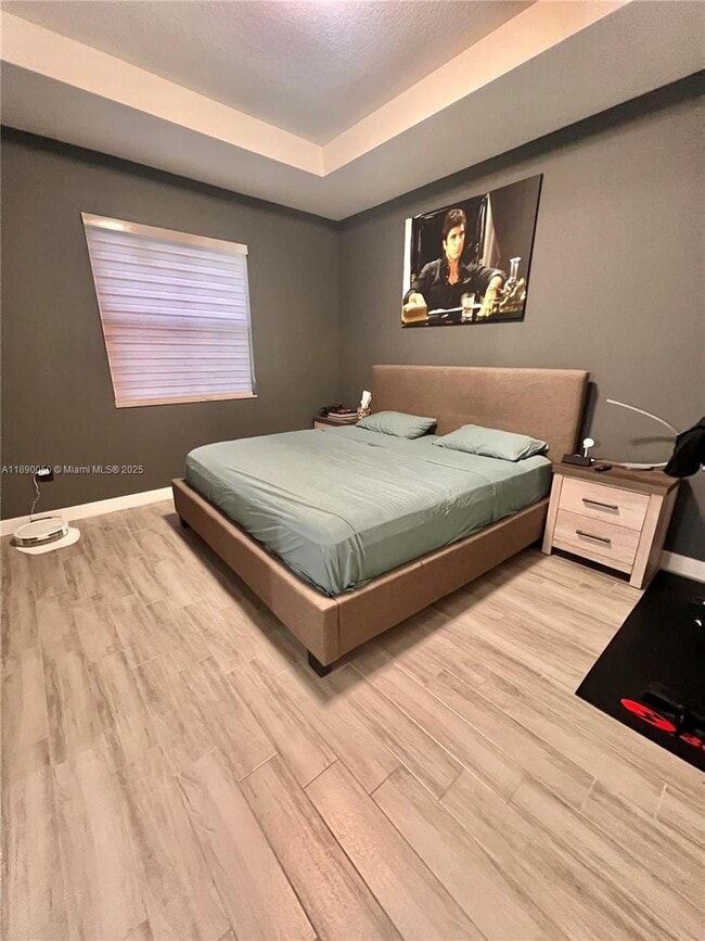 Building Photo - 4654 Santa Cruz Way