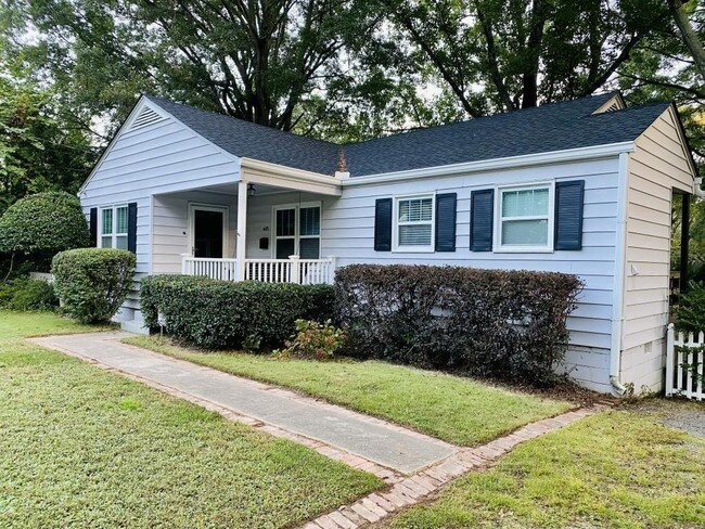 Primary Photo - 465 Hyde Dr NE