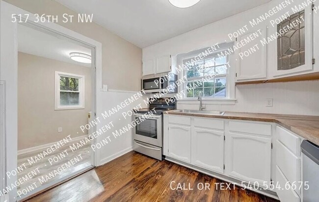 Building Photo - 517 36th St