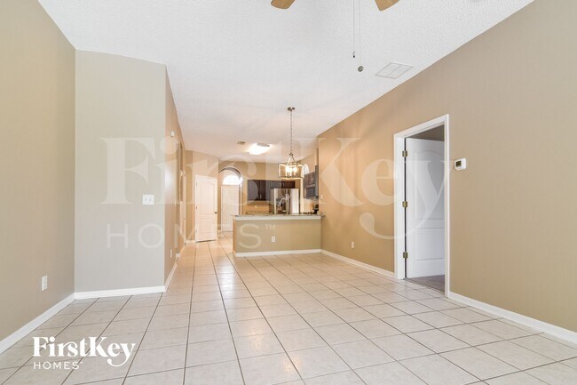 Building Photo - 10424 Beneva Dr