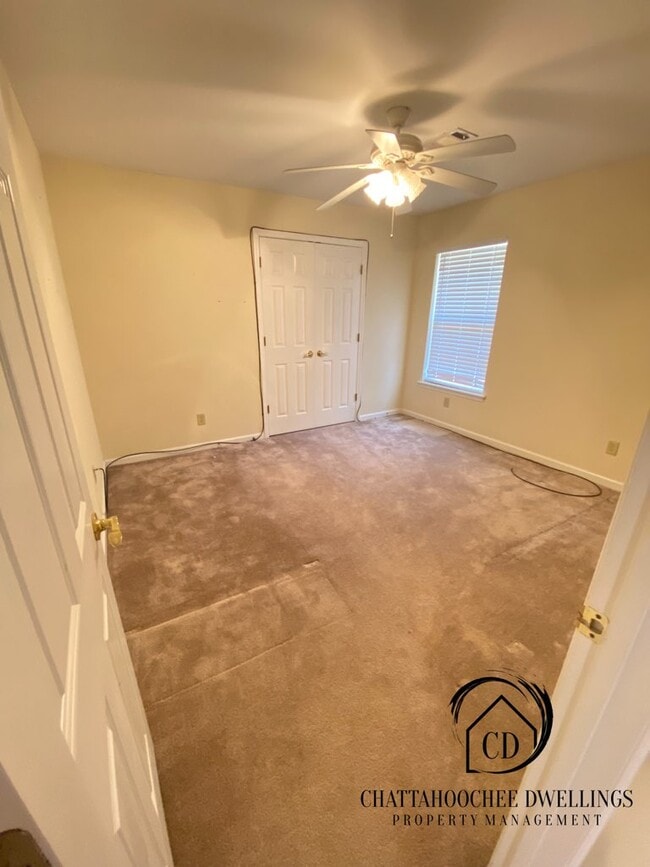 Building Photo - 322 Wright Oaks Ct