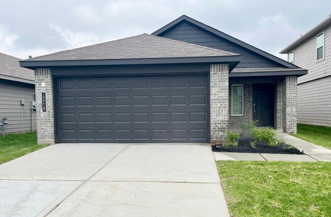 Primary Photo - 12218 Canyon Sky Ln