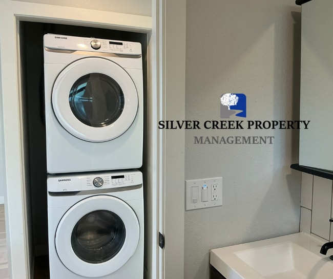 Building Photo - Charming 2BR with Yard in Downtown Pleasanton