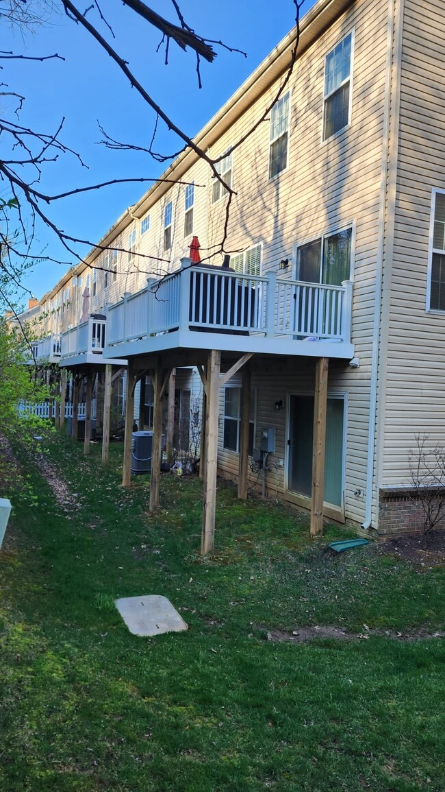 Building Photo - 12713 Rustic Rock Ln