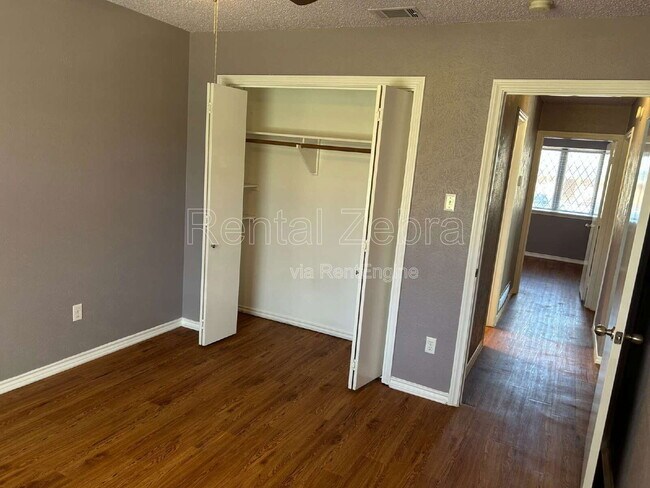 Building Photo - 4806 Stage Line Dr