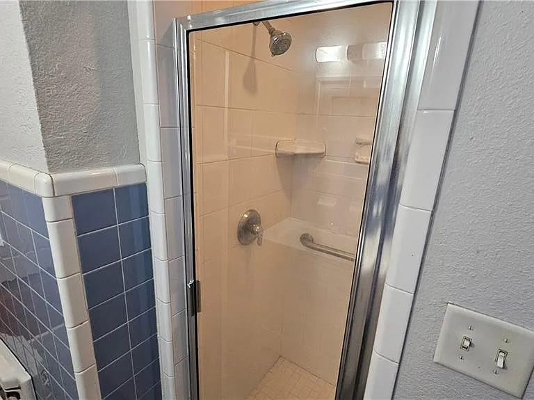 Building Photo - 1215 N 15th St