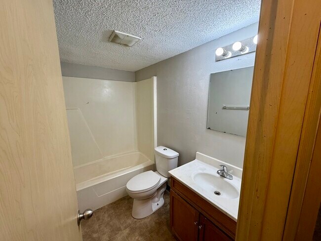 Building Photo - 110 Harbet Ave NW