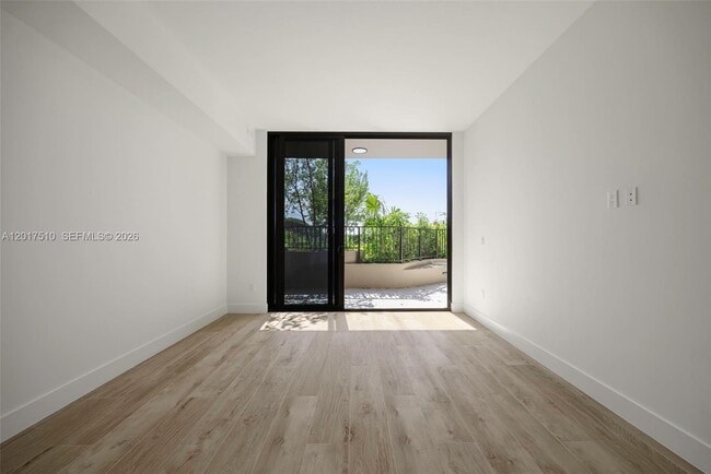 Building Photo - 3034 Oak Ave