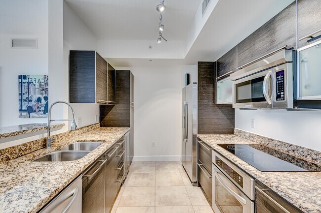 Building Photo - 550 Okeechobee Blvd