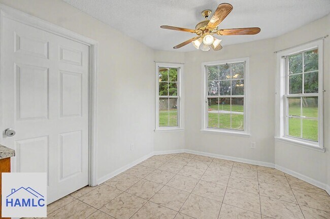 Building Photo - 340 McCumber Dr
