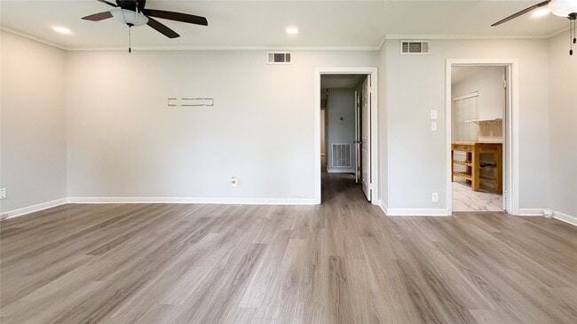 Building Photo - 7007 Housman