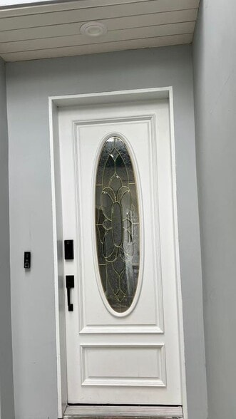 Building Photo - 5753 Maxson Dr