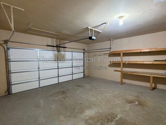 Building Photo - 4755 Agate Dr