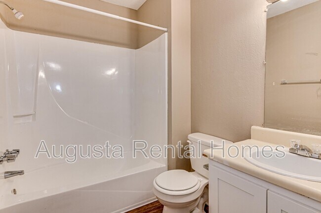 Building Photo - 2812A Thomas Lane