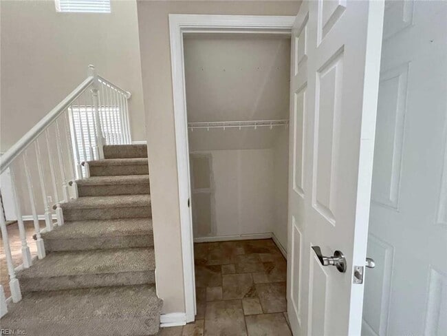Building Photo - 1812 Kempsville Crossing Ln