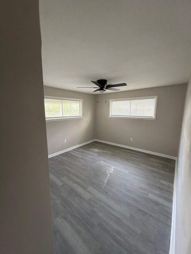 Building Photo - 228 Catalina Cir