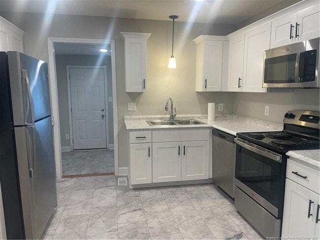 Building Photo - 458 McBain Dr