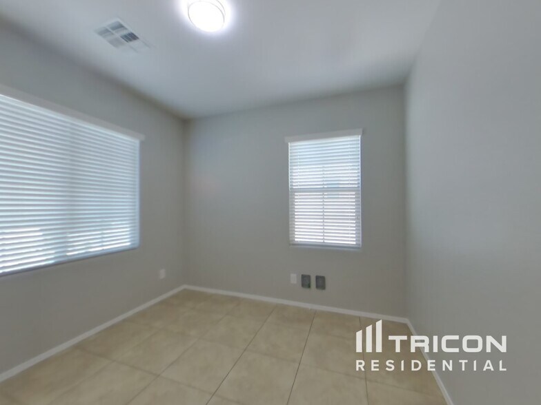 Building Photo - 28371 N Cactus Flower Cir