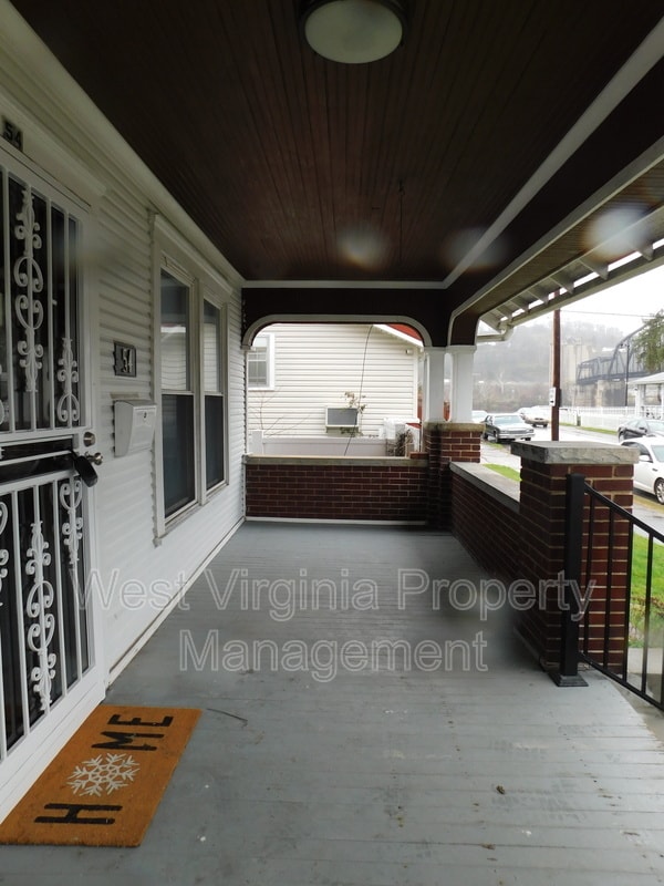 Building Photo - 54 Hunt Ave