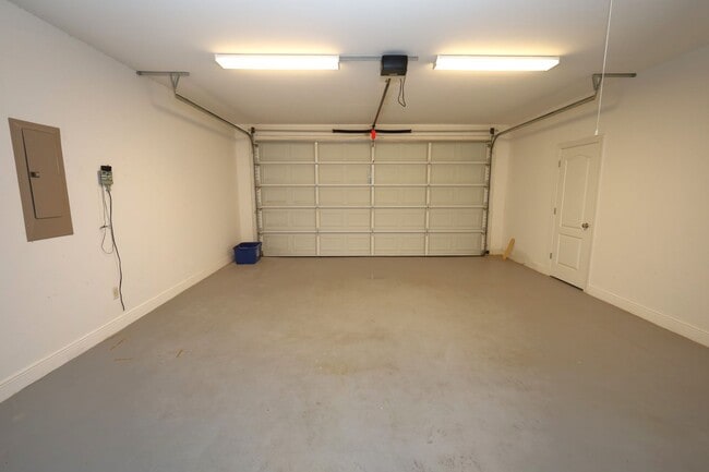 Building Photo - 3337 Noble Wy