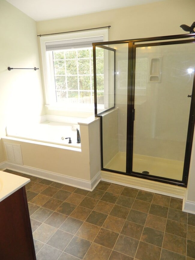 Building Photo - 9515 Berwick Ct