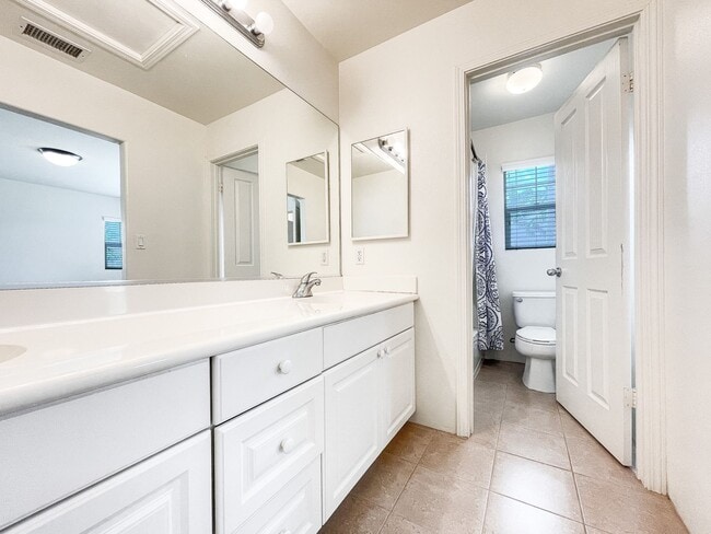 Building Photo - Pet-Friendly Townhouse with Central A/C
