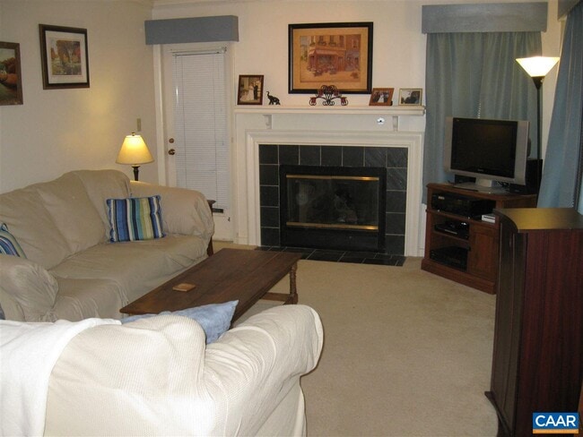 Building Photo - 338 S Pantops Dr