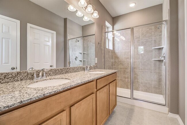 Building Photo - 9312 Bauer Vista Dr