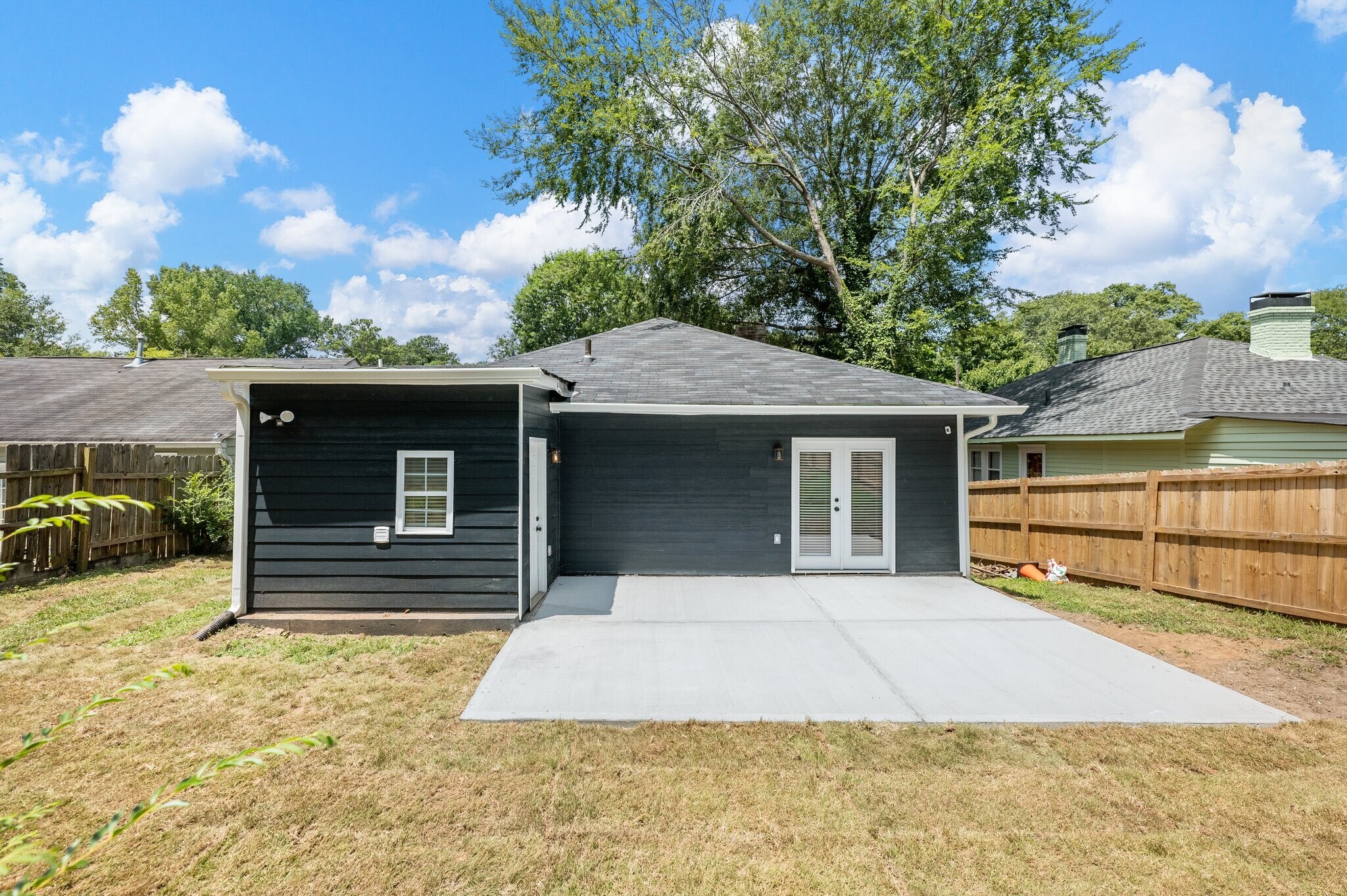 Building Photo - 1260 Hartford Ave SW