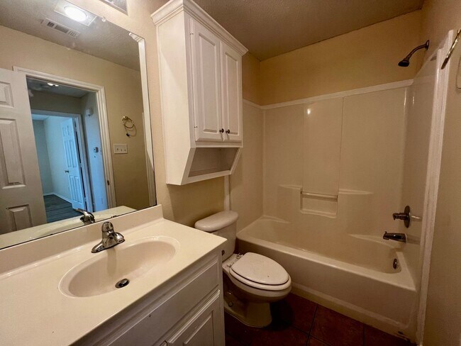 Building Photo - 2403 87th St