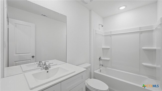 Building Photo - 1621 Pile Trl