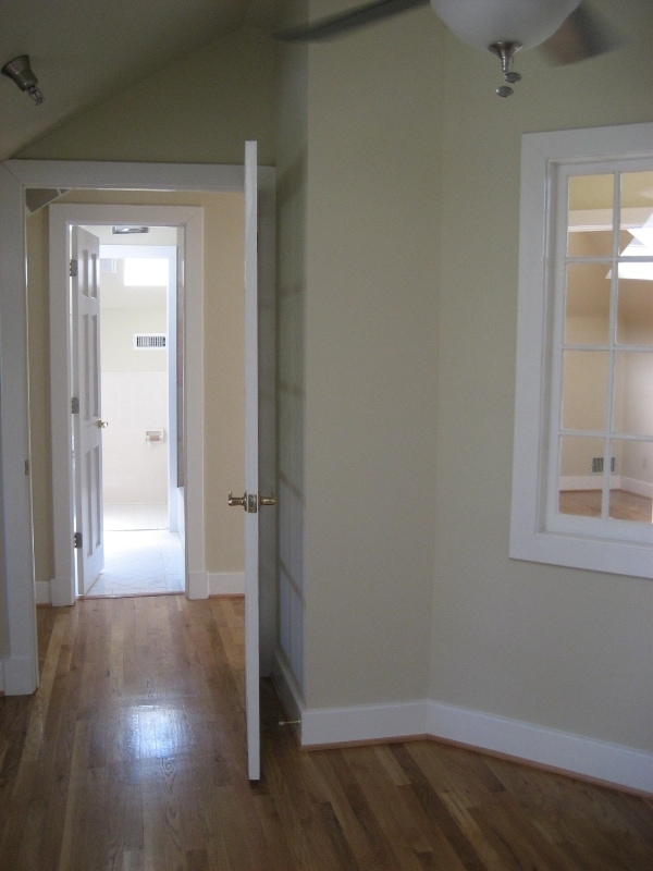 Building Photo - 331 22nd Ave N