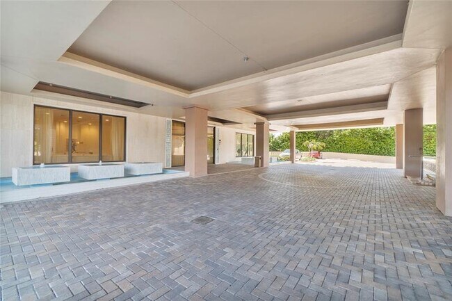 Building Photo - 2000 S Ocean Blvd
