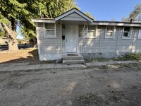 Building Photo - 1285 E 4th N