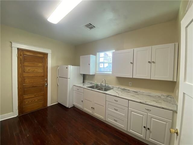 Building Photo - 8328 Forshey St