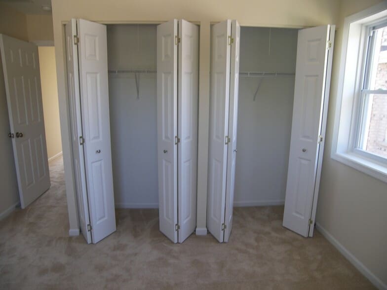 Bedroom 2 - 1536 S Mannheim Rd