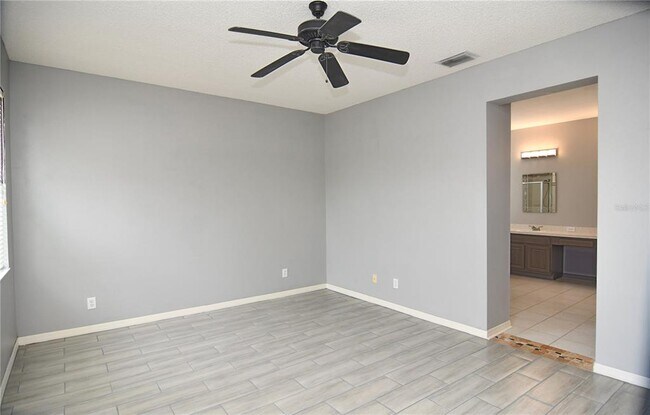 Building Photo - 27037 Palmbrook Ct