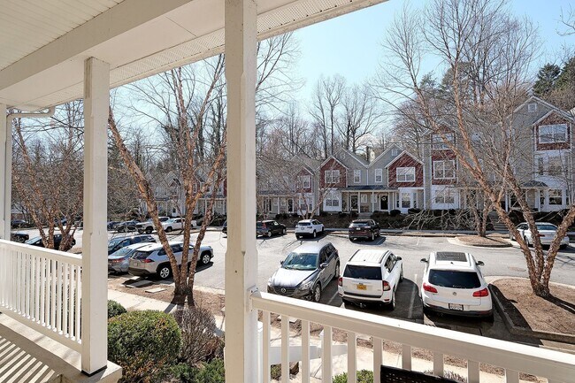 Building Photo - Pet-Friendly & Convenient to The Shops at Stonefield