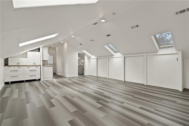 Building Photo - 7700 N Lamar Blvd