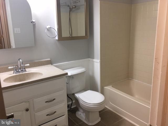 Building Photo - 3202B Limestone Way