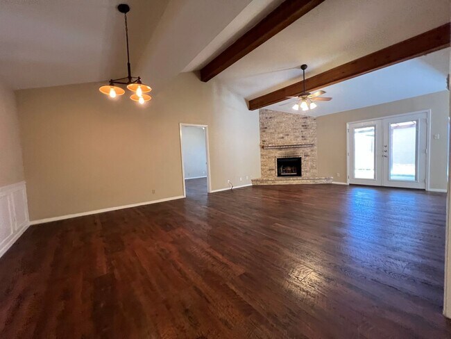 Building Photo - 5318 Crossridge Dr